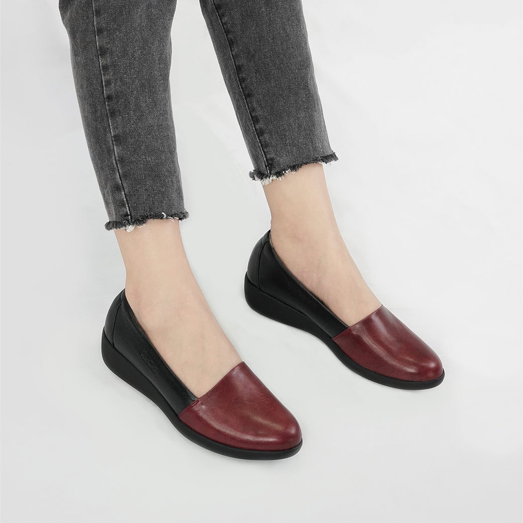 ស្បែកជើងសំប៉ែតនារី Pierre Cardin ទន់ស្រួលពាក់ ផលិតពីស្បែកសុទ្ធ ពណ៌ខ្មៅ ម៉ូដែល 27WC455