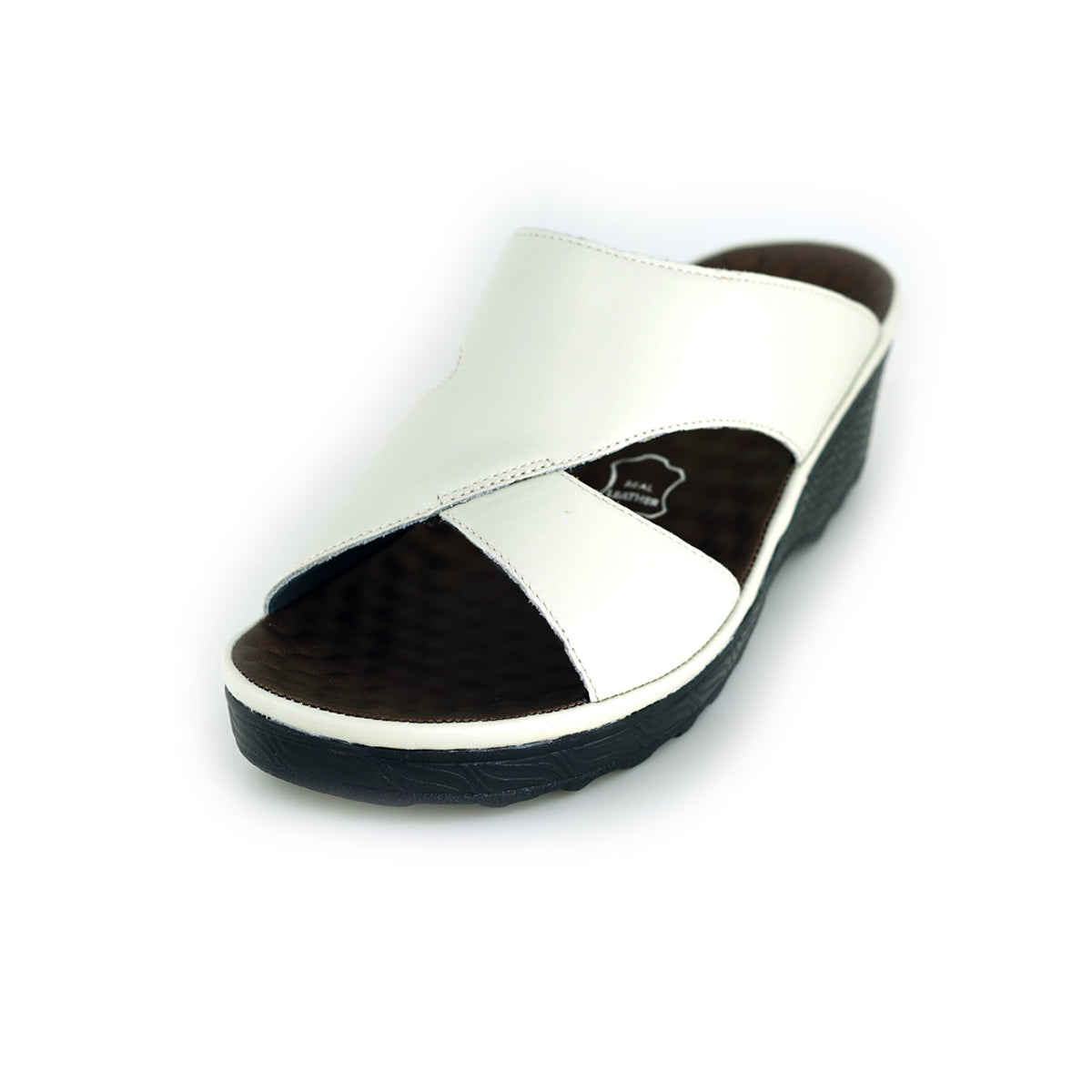ស្បែកជើងនារី Pierre Cardin ស្បែកសុទ្ធ ទន់ស្រួលពាក់ មានខ្សែរ ពណ៌ស ម៉ូដែល 26SS409