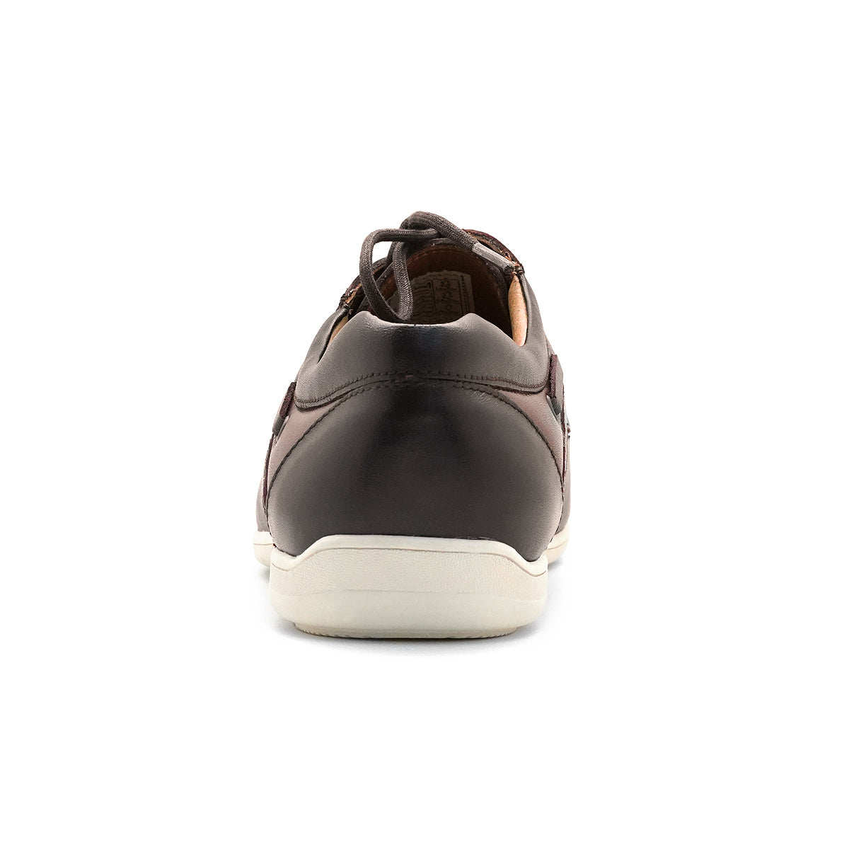 បង្កើនរូបរាងរបស់អ្នកជាមួយនឹងរូបរាងដ៏ទំនើប និងថ្លៃថ្នូរជាមួយនឹងស្បែកជើងស្បែកសុទ្ធពី Pierre Cardin ម៉ូដែល 71EC138។