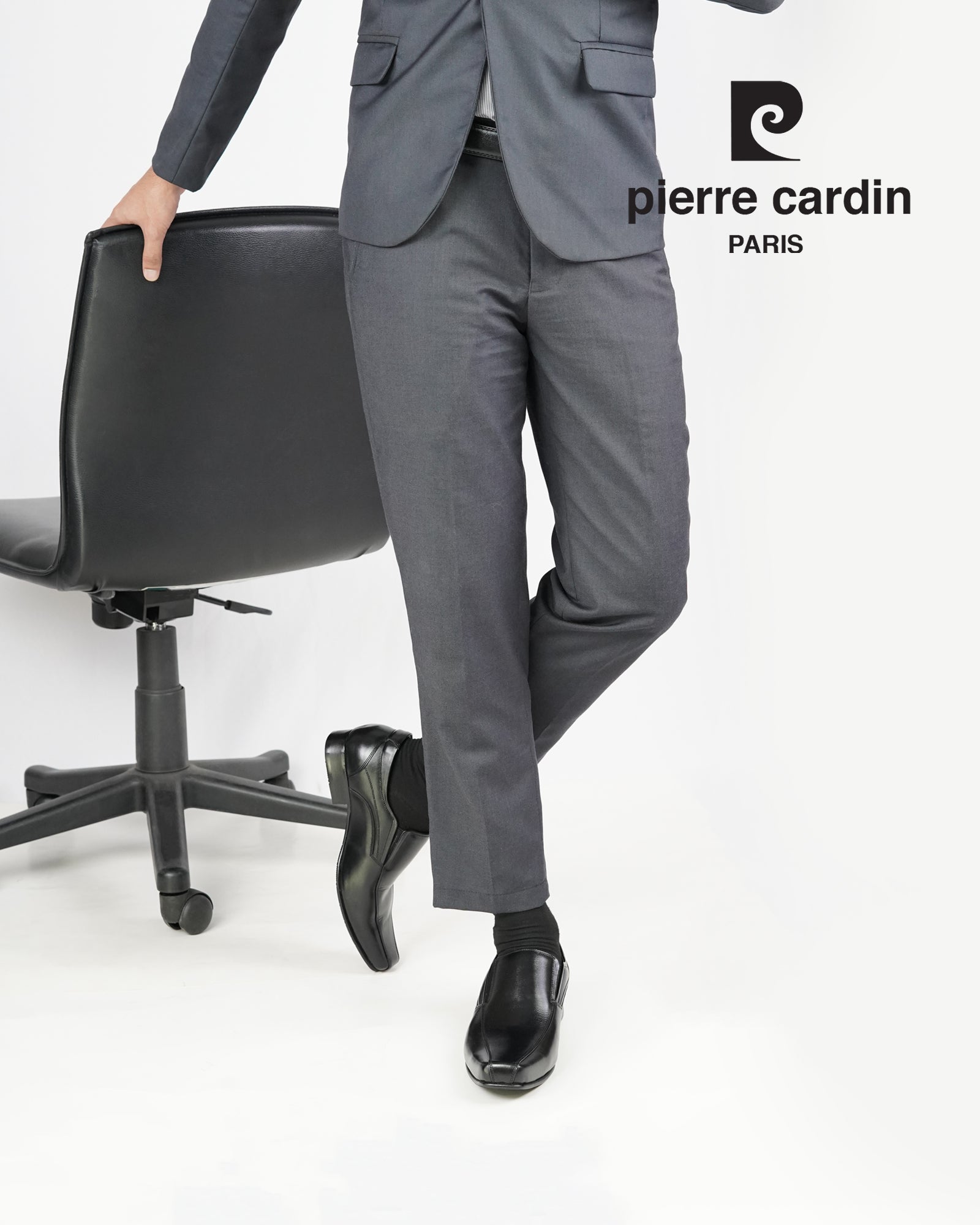 ស្បែកជើងបុរស Pierre Cardin ស្បែកជើងធម្មតា ស្បែកជើងធម្មតា ទន់ស្រួលពាក់ ផលិតពីស្បែកសុទ្ធ ពណ៌ខ្មៅ ទំហំ 80TD117