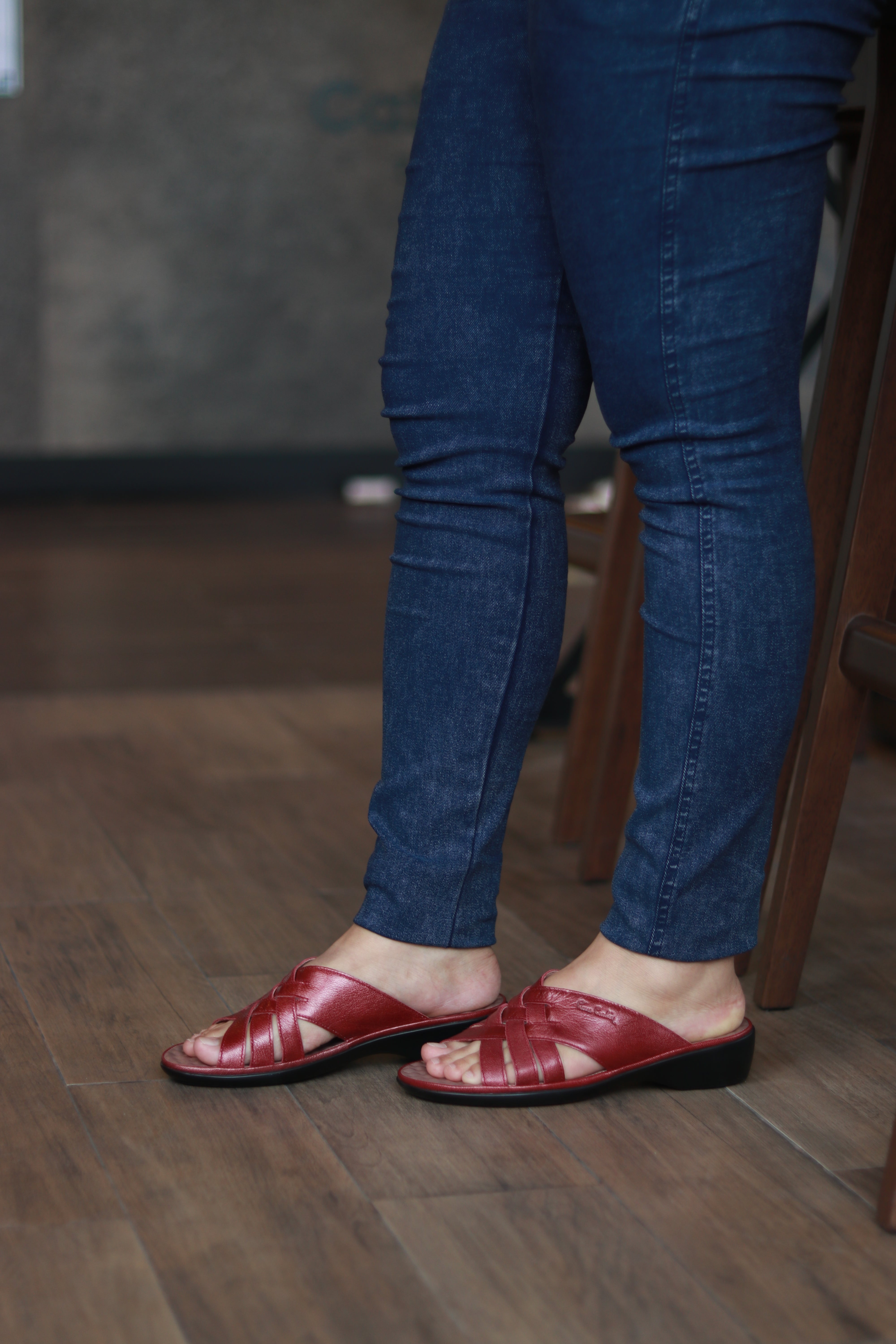 ស្បែកជើងនារី Pierre Cardin ស្បែកជើងកវែងនារី ស្បែកជើងកែងជើងរាបស្មើ ទន់ស្រួលពាក់ ផលិតពីស្បែកពិត ទំហំ 28SS158