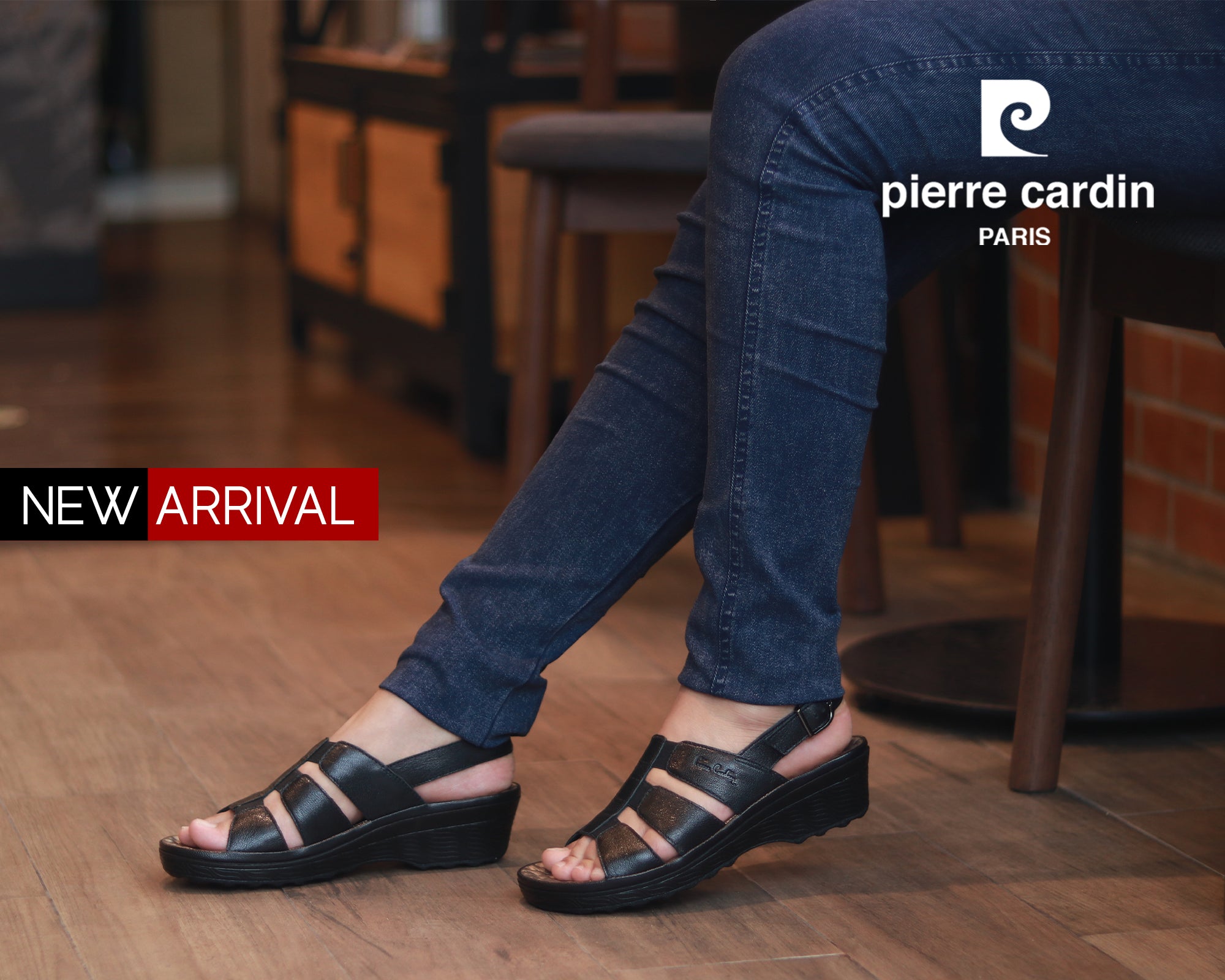 ស្បែកជើងនារី Pierre Cardin ស្បែកជើងកវែងនារី ស្បែកជើងកែងជើងរាបស្មើ ស្រួលពាក់ ផលិតពីស្បែកពិតប្រាកដ ពណ៌ Bronze Gold ទំហំ 21SS242 