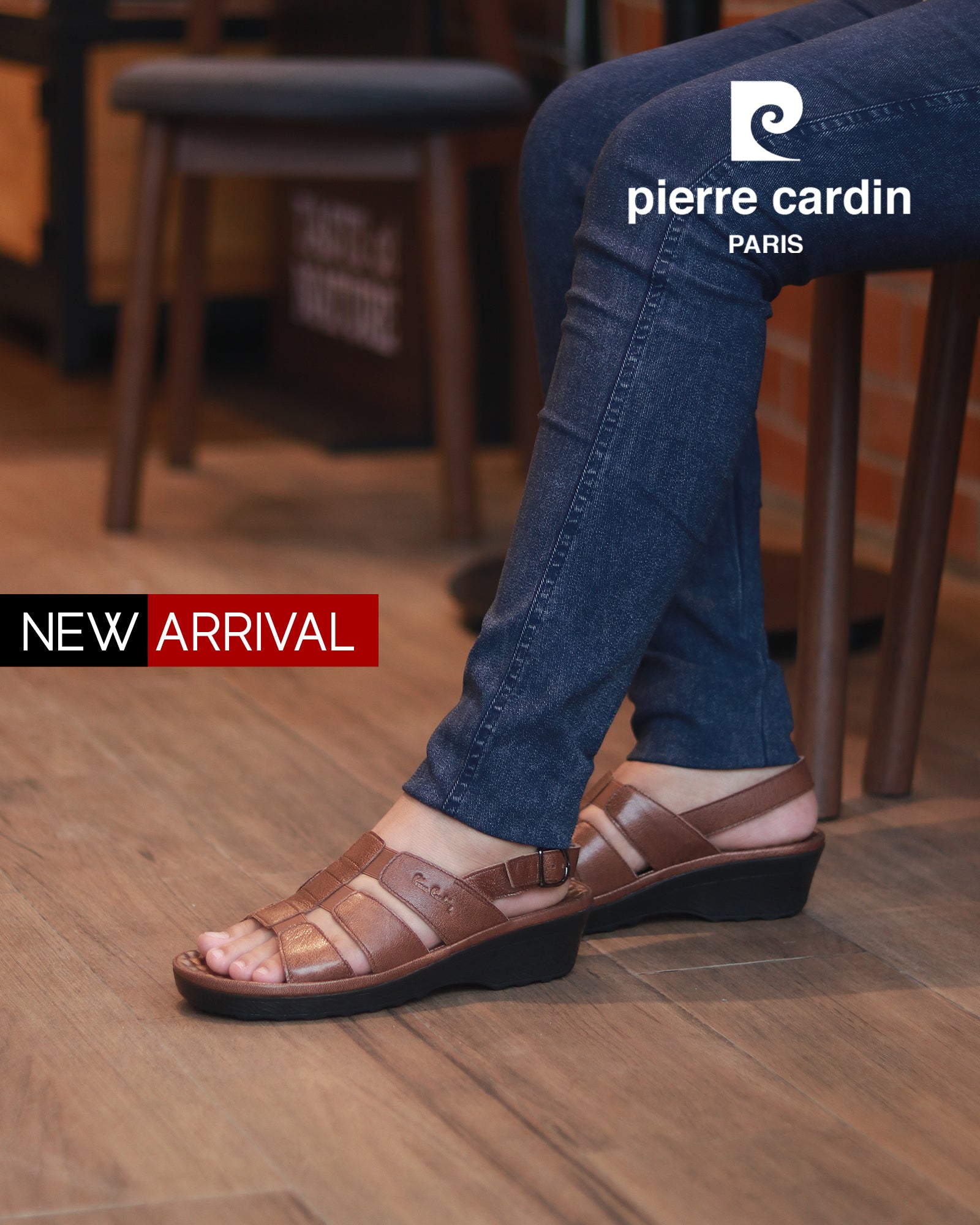 ស្បែកជើងនារី Pierre Cardin ស្បែកជើងកវែងនារី ស្បែកជើងកែងជើងរាបស្មើ ស្រួលពាក់ ផលិតពីស្បែកពិតប្រាកដ ពណ៌ Bronze Gold ទំហំ 21SS242 