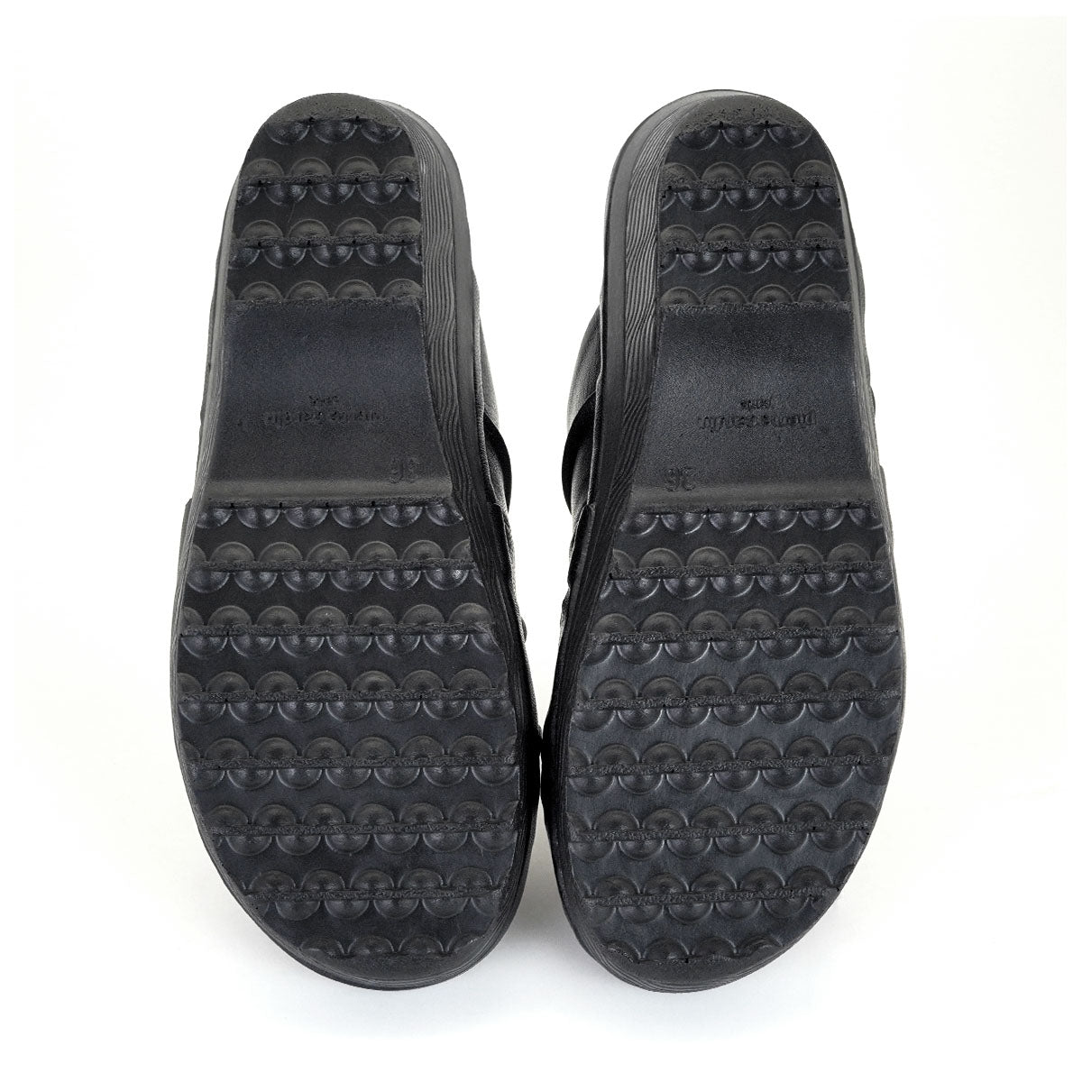 ស្បែកជើងនារី Pierre Cardin ស្បែកជើងប៉ាតា ស្បែកជើងផ្ទាត់ ទន់ស្រួលពាក់ ផលិតពីស្បែកសុទ្ធ ពណ៌ត្នោត ម៉ូដែល 22SS254 