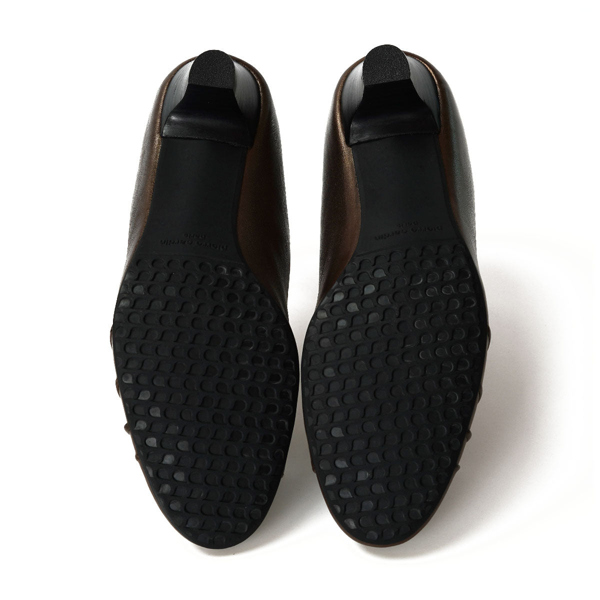 Pierre Cardin รองเท้าส้นกลาง Pump นุ่มสบาย ผลิตจากหนังแท้ สีบรอนซ์ทอง ไซส์ | High-heels Shoes - 23WD327