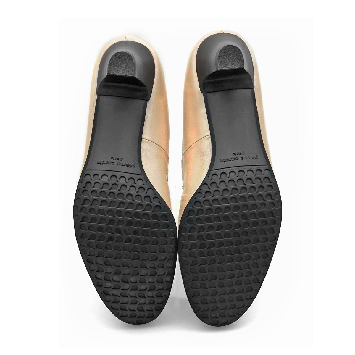 ស្បែកជើងនារី Pierre Cardin កែងជើងខ្ពស់បូមទឹក ទន់ស្រួលពាក់ ផលិតពីស្បែកសុទ្ធ ខ្មៅរលោង ម៉ូដែល 24SD323 