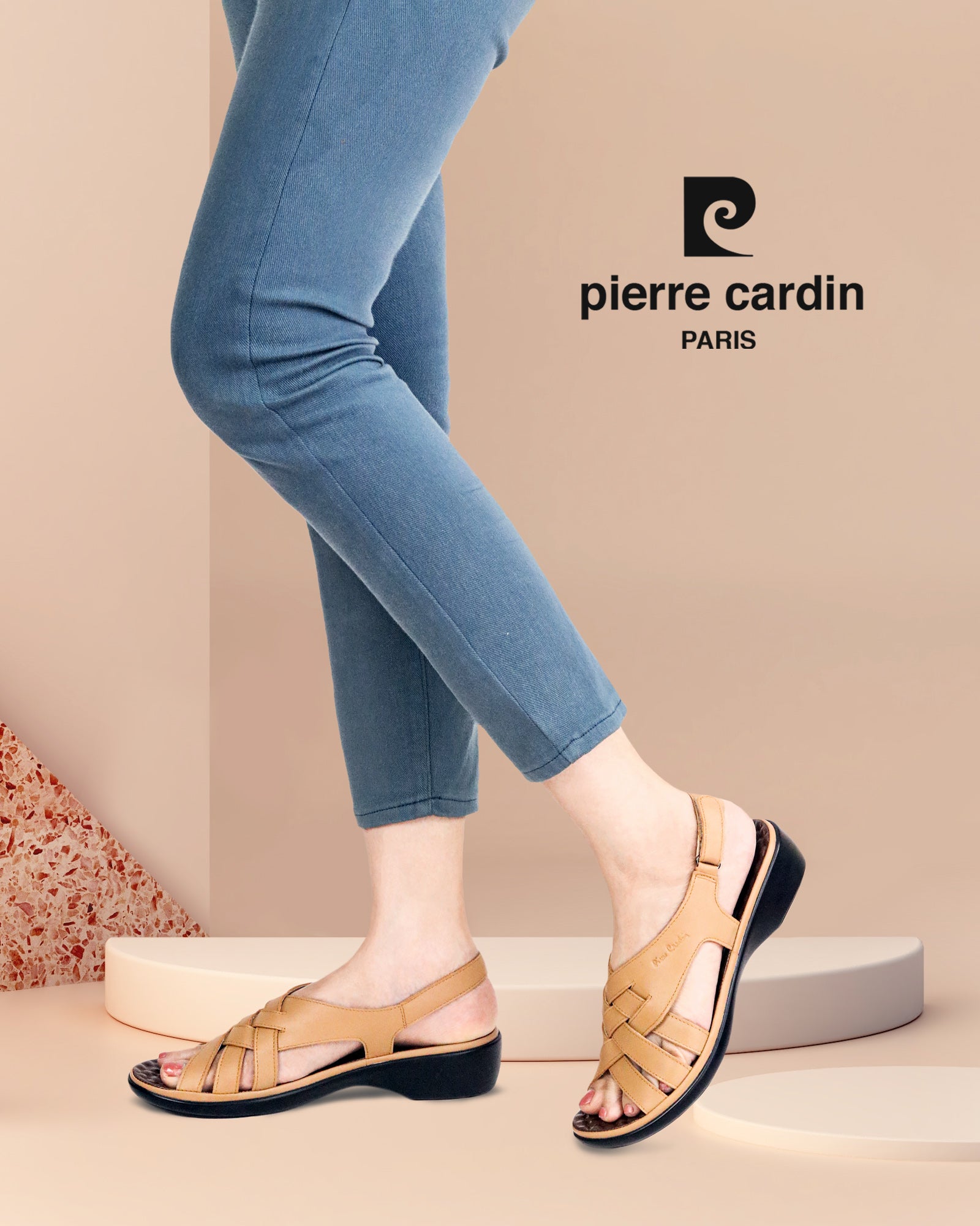 ស្បែកជើងនារី Pierre Cardin ស្បែកជើងធម្មតារបស់ស្ត្រី ស្បែកជើងកែងជើងរាបស្មើ ទន់ស្រួលពាក់ ផលិតពីស្បែកពិតប្រាកដ ពណ៌ក្រហម ទំហំ 36 37 38 39 40 ម៉ូដែល 27WS445 