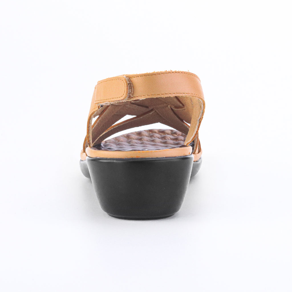 ស្បែកជើងនារី Pierre Cardin ស្បែកជើងធម្មតារបស់ស្ត្រី ស្បែកជើងកែងជើងរាបស្មើ ទន់ស្រួលពាក់ ផលិតពីស្បែកពិតប្រាកដ ពណ៌ក្រហម ទំហំ 36 37 38 39 40 ម៉ូដែល 27WS445 