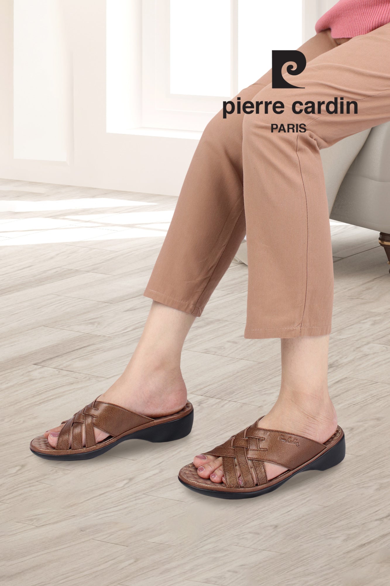 ស្បែកជើងនារី Pierre Cardin ស្បែកជើងកវែងនារី ស្បែកជើងកែងជើងរាបស្មើ ទន់ស្រួលពាក់ ផលិតពីស្បែកពិត ទំហំ 28SS158 