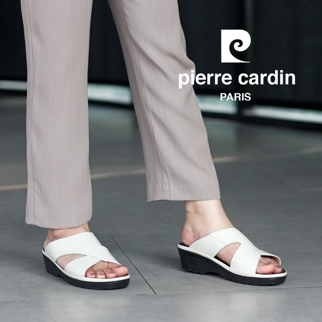 ស្បែកជើងនារី Pierre Cardin ស្បែកសុទ្ធ ទន់ស្រួលពាក់ មានខ្សែរ ពណ៌ស ម៉ូដែល 26SS409 