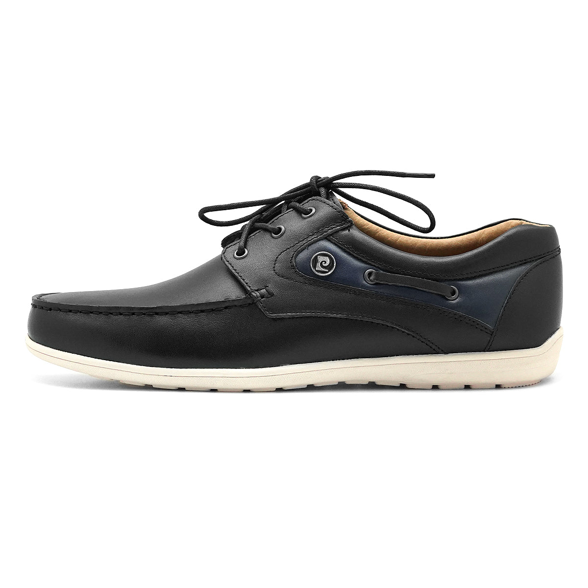 បង្កើនរូបរាងរបស់អ្នកជាមួយនឹងរូបរាងដ៏ទំនើប និងថ្លៃថ្នូរជាមួយនឹងស្បែកជើងស្បែកសុទ្ធពី Pierre Cardin ម៉ូដែល 71EC138។