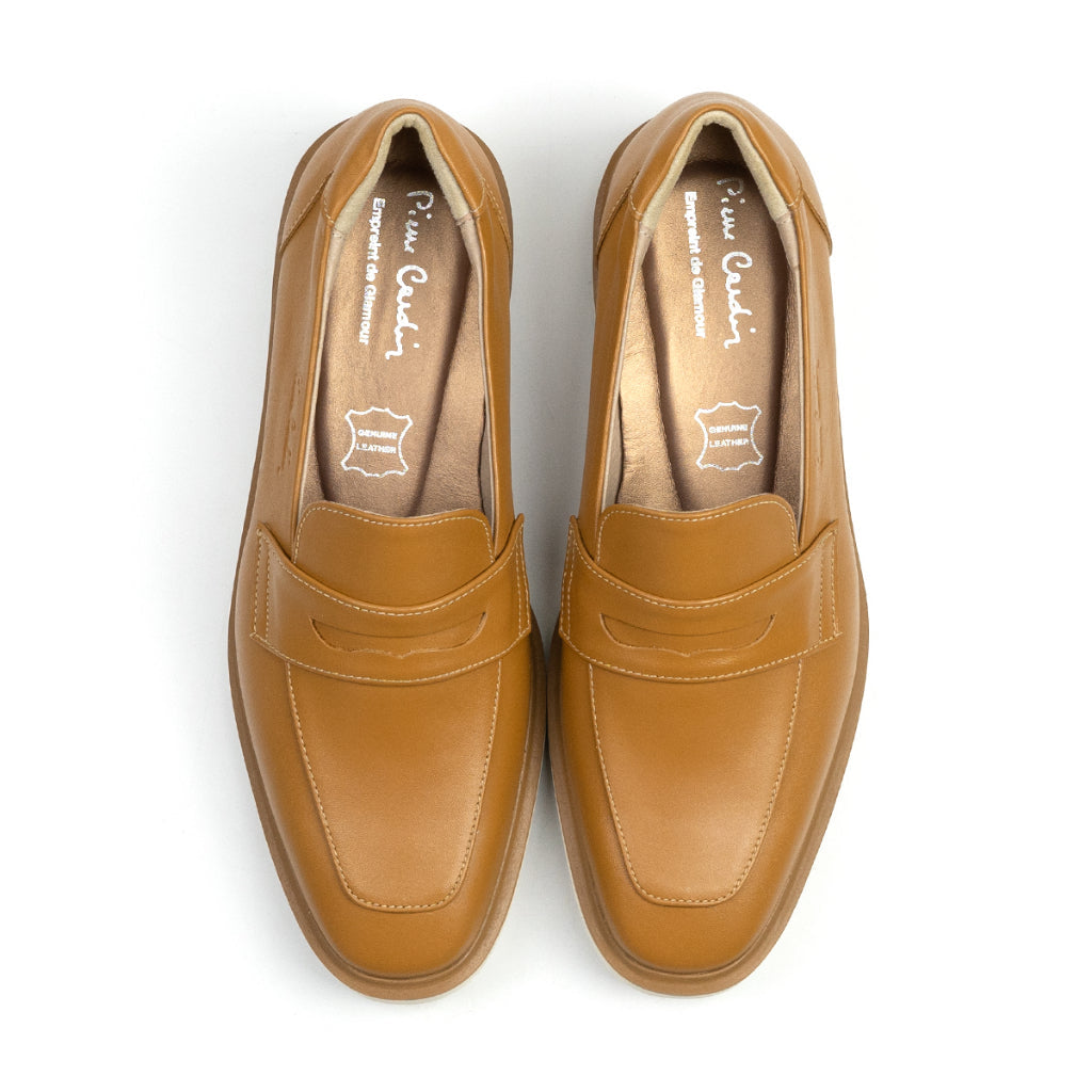 Pierre Cardin รองเท้าคัทชูผู้หญิง ส้นแบน นุ่มสบาย ผลิตจากหนังแท้ สีน้ำตาลอ่อน รุ่น 32TC134