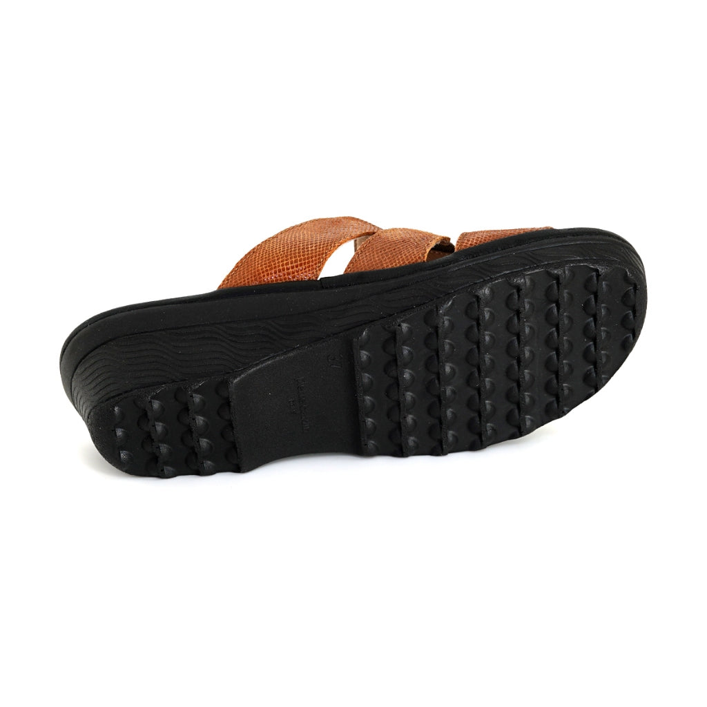 [Size 36 - 42] รองเท้าแตะสตรี Pierre Cardin แบบสวม พื้นนิ่ม ใส่สบาย สีทองแดง ทรงสวย น้ำหนักเบา - 21SS246